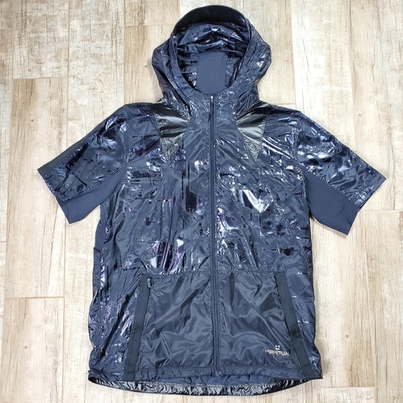 UA Perpetual Short Sleeve Windbreaker - Picture 6 of 8